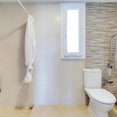 Cala'n Blanes Sleeps 9 Pool Air Con Wifi * Cala'N Blanes (Menorca)
